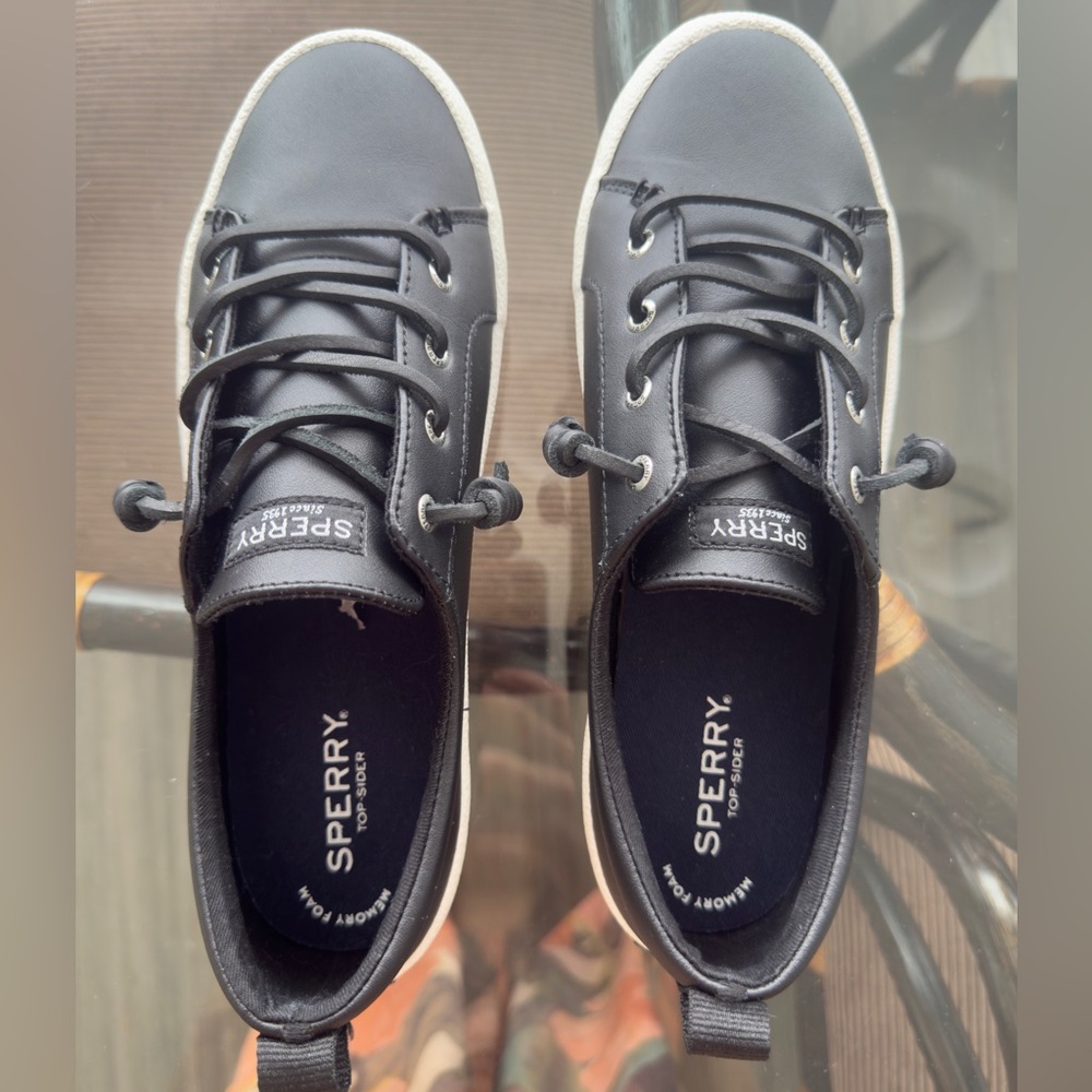 Sperry Black Leather Sneakers Women’s Size 9.5 – Like New